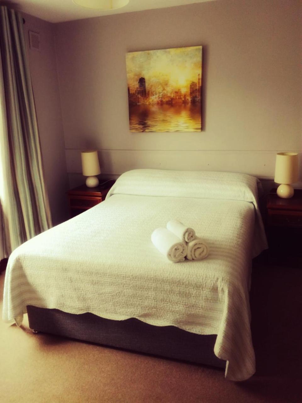 Amber Lodge Budget Accommodation Galway Exteriér fotografie